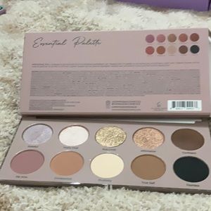 Dominique Cosmetics Essential Palette.  New.